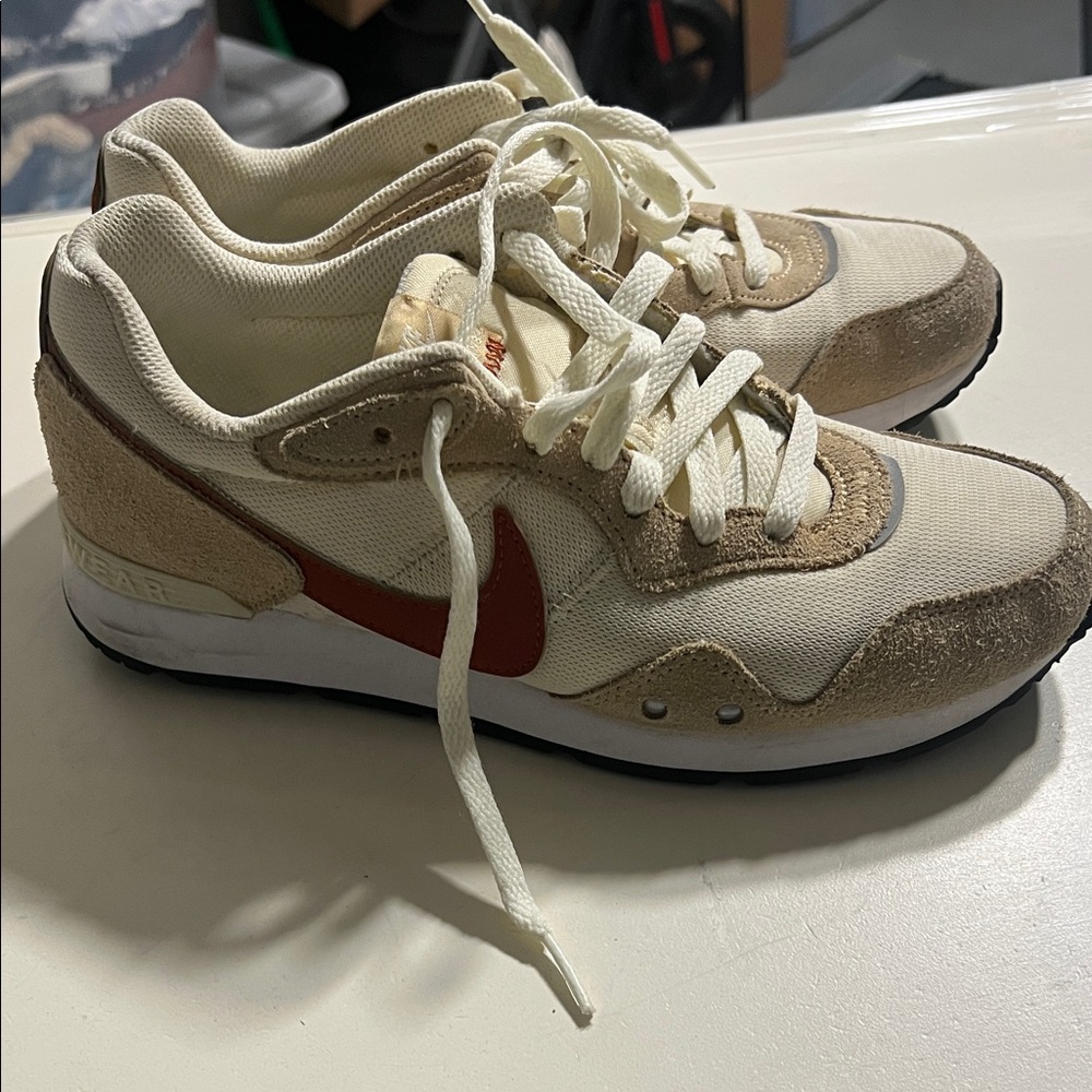 Nike Women's Beige and Red Sneakers